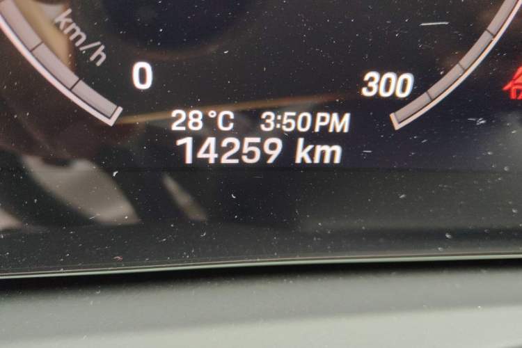 Used Porsche Panamera 2024 Panamera 2.9T Odometer Close Up