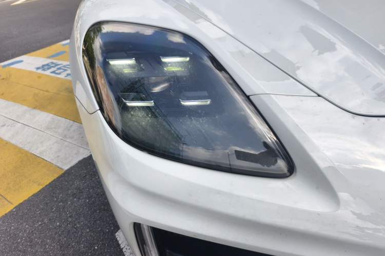 Used Porsche Panamera 2024 Panamera 4 Executive Long Wheelbase 2.9T Right Front Headlight