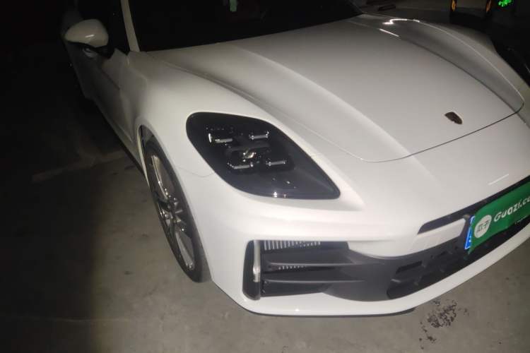 Used Porsche Panamera 2024 Panamera Executive Long Wheelbase 2.9T Right Front Headlight