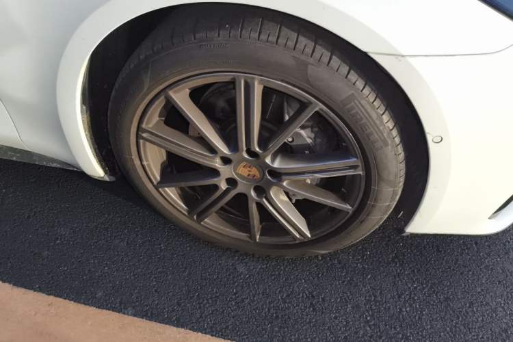 Used Porsche Panamera 2024 Panamera 2.9T Right Front Wheel Hub