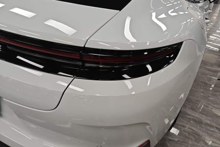 Used Porsche Panamera 2024 Panamera 2.9T Right Rear Taillight