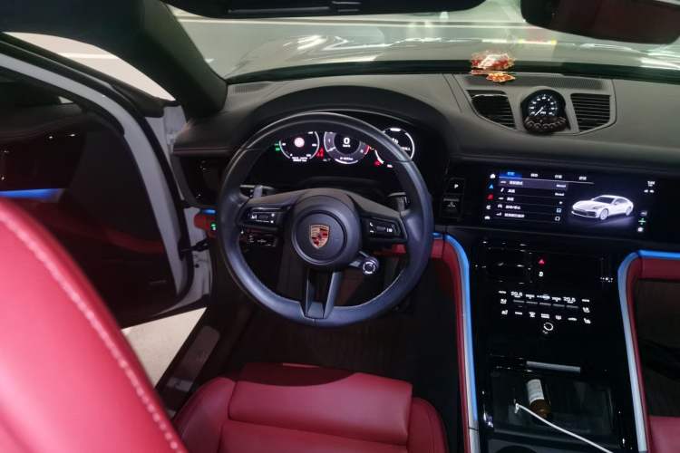 Used Porsche Panamera 2024 Panamera Executive Long Wheelbase 2.9T Steering Wheel