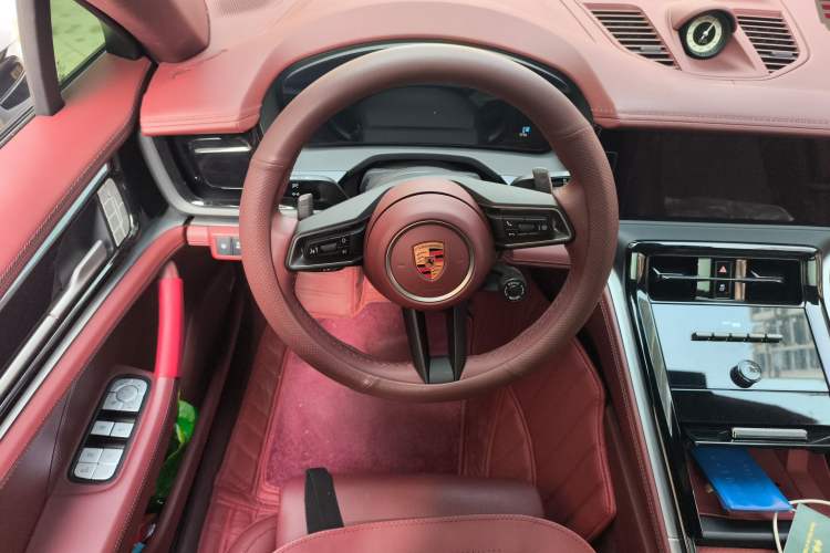 Used Porsche Panamera 2024 Panamera 4 Executive Long Wheelbase 2.9T Steering Wheel