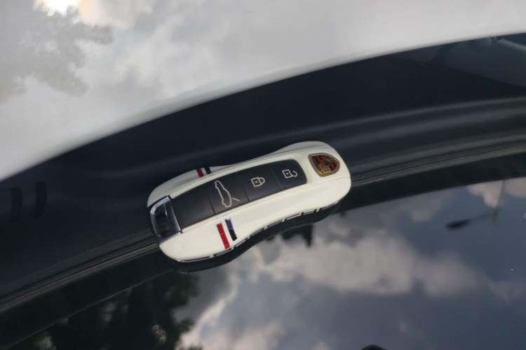 Used Porsche Panamera 2024 Panamera 4 Executive Long Wheelbase 2.9T Vehicle Key