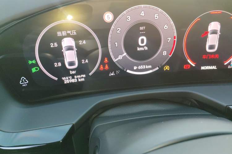Used Porsche Panamera 2024 Panamera 2.9T Odometer Close Up
