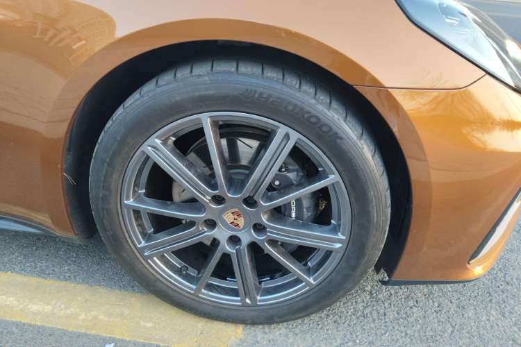 Used Porsche Panamera 2024 Panamera 2.9T Right Front Wheel Hub