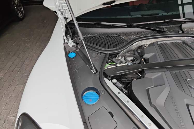 Used Porsche Panamera 2026 Model Panamera 2.9T Engine Bay Right