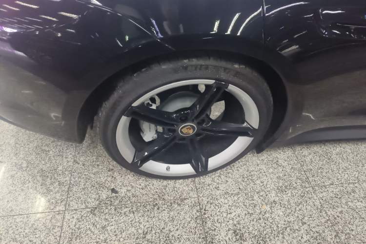 Used Porsche Taycan 2020 Taycan Right Rear Wheel Hub