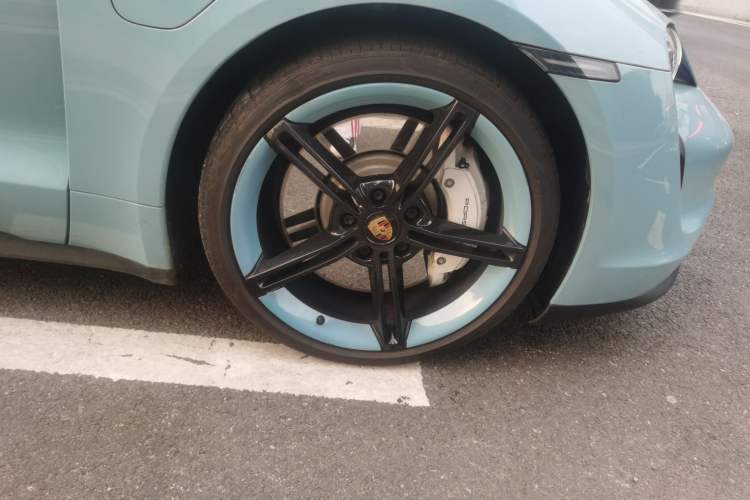 Used Porsche Taycan 2019 Taycan 4S Right Front Wheel Hub