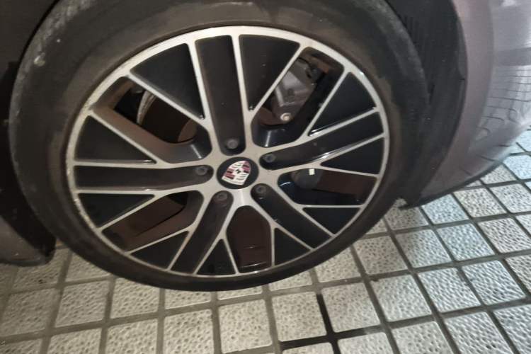 Used Porsche Taycan 2019 Taycan 4S Right Front Wheel Hub