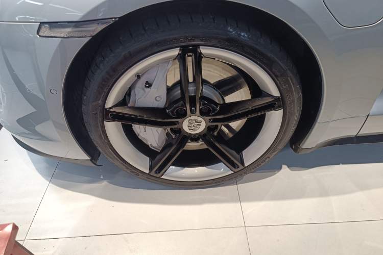 Used Porsche Taycan 2019 Taycan 4S Left Front Wheel Hub