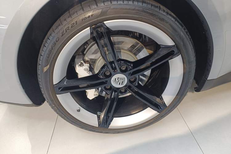 Used Porsche Taycan 2019 Taycan 4S Right Rear Wheel Hub