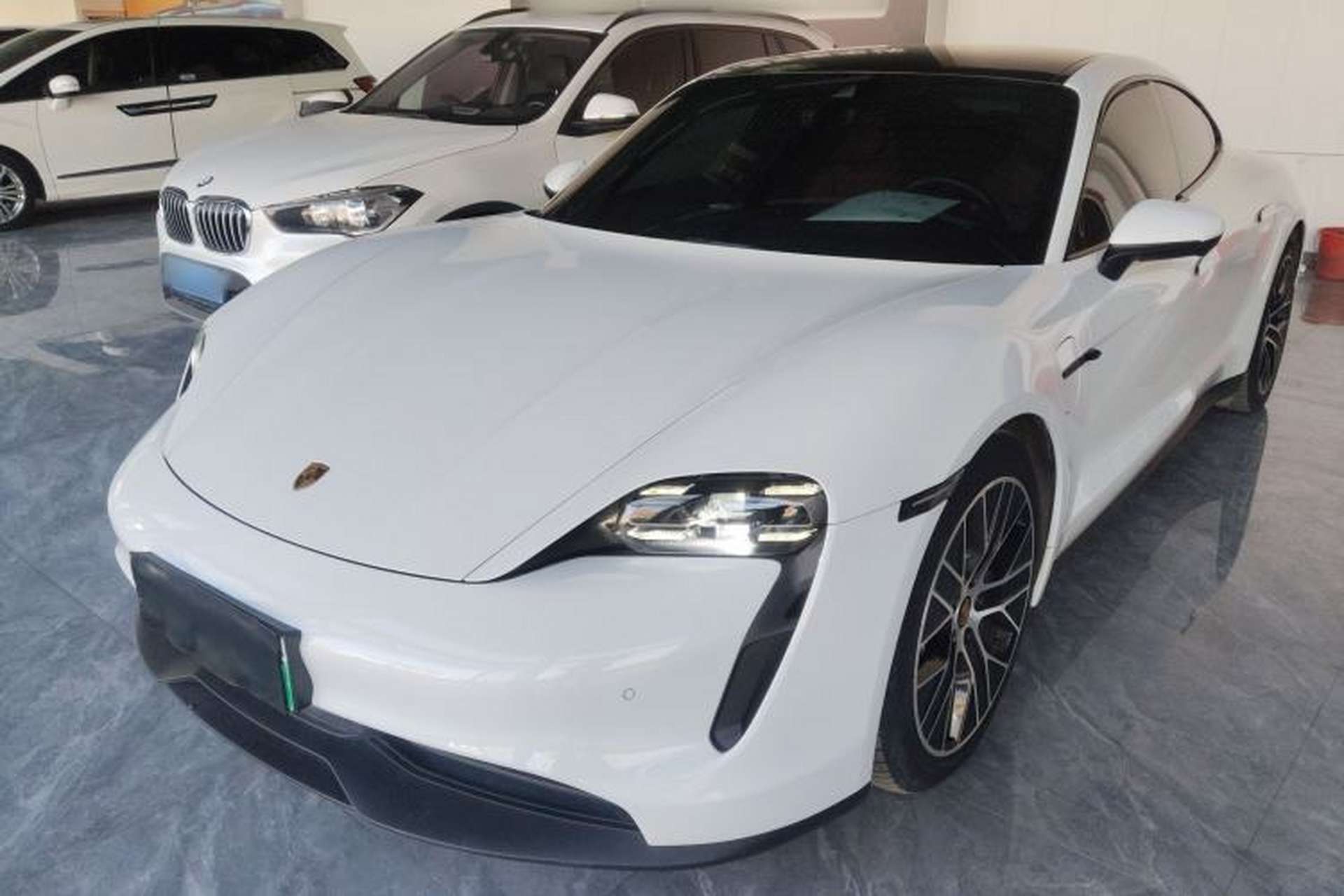Used Porsche Taycan 2019 Taycan 4S Front Left 45 Deg