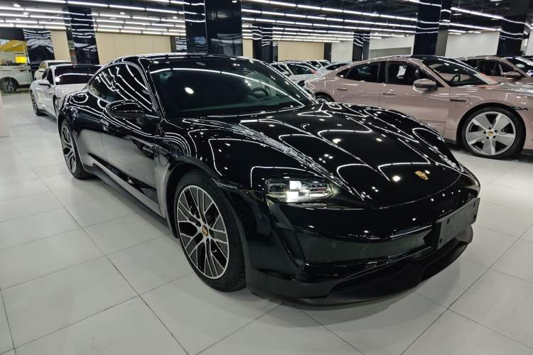 Used Porsche Taycan 2020 Taycan Front Right 45 Deg