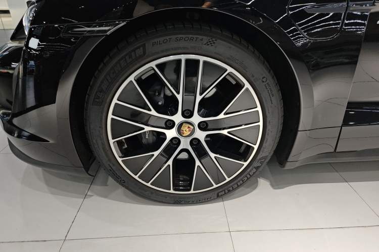 Used Porsche Taycan 2020 Taycan Left Front Wheel Hub