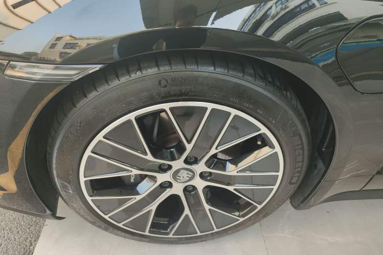 Used Porsche Taycan 2020 Taycan Left Front Wheel Hub