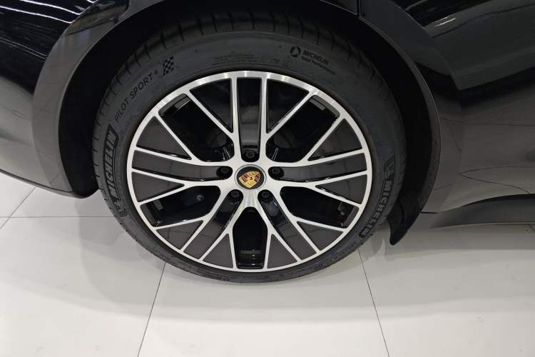 Used Porsche Taycan 2020 Taycan Right Rear Wheel Hub