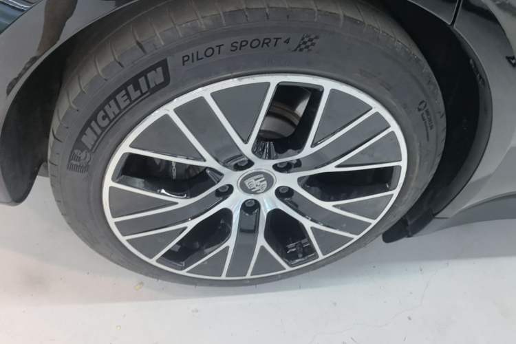 Used Porsche Taycan 2020 Taycan Right Rear Wheel Hub