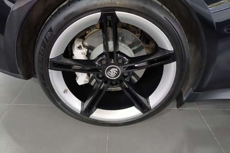 Used Porsche Taycan 2020 Taycan Right Rear Wheel Hub