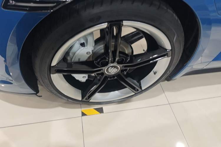 Used Porsche Taycan 2020 Taycan Exterior 4