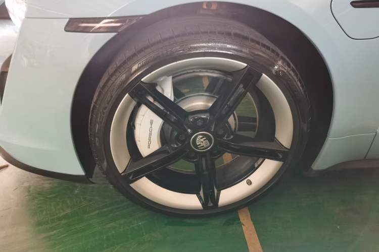 Used Porsche Taycan 2020 Taycan Left Front Wheel Hub