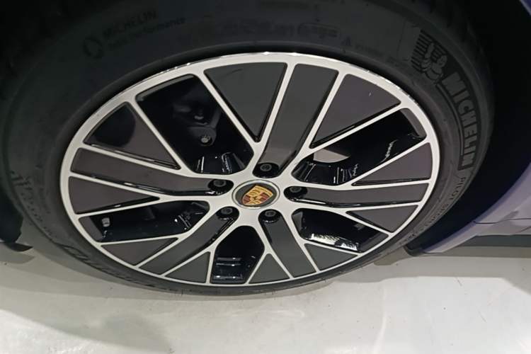 Used Porsche Taycan 2020 Taycan Left Front Wheel Hub