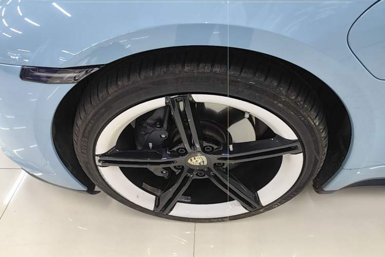 Used Porsche Taycan 2020 Taycan Left Front Wheel Hub