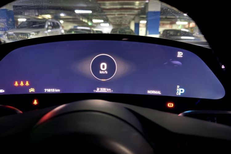 Used Porsche Taycan 2020 Taycan Odometer Close Up