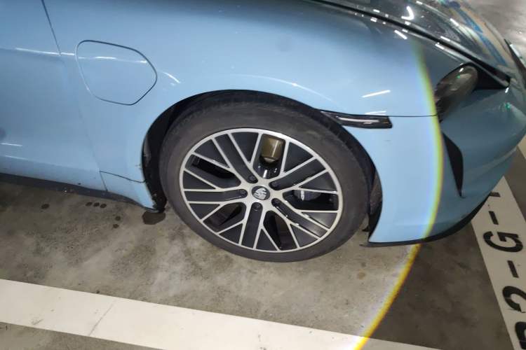 Used Porsche Taycan 2020 Taycan Right Front Wheel Hub