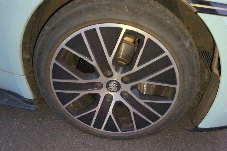 Used Porsche Taycan 2020 Taycan Right Front Wheel Hub