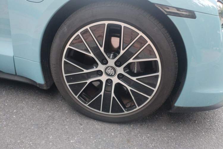 Used Porsche Taycan 2020 Taycan Right Front Wheel Hub