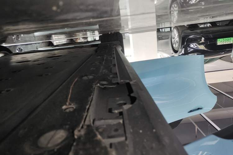 Used Porsche Taycan 2020 Taycan Right Side Sill