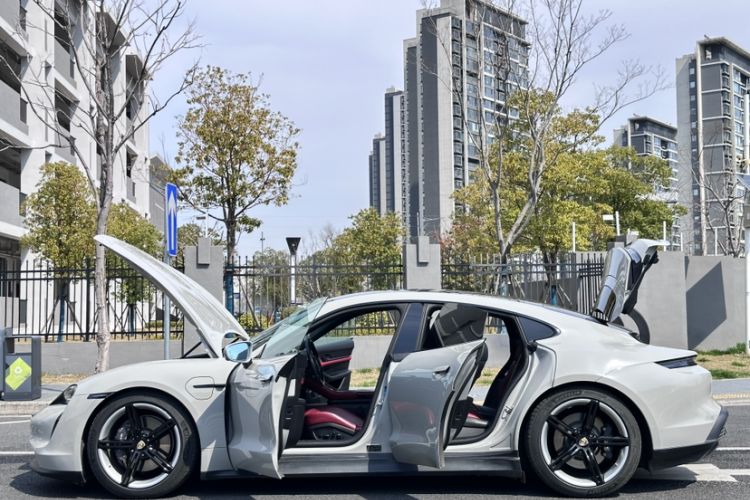 Used Porsche Taycan 2020 Taycan Exterior 9