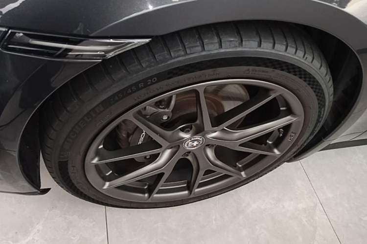 Used Porsche Taycan 2020 Taycan Left Front Wheel Hub