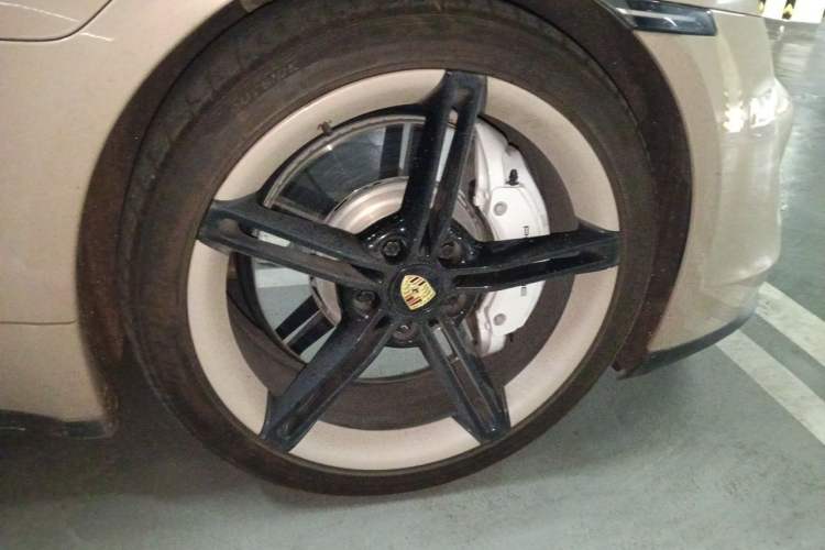 Used Porsche Taycan 2020 Taycan Right Front Wheel Hub