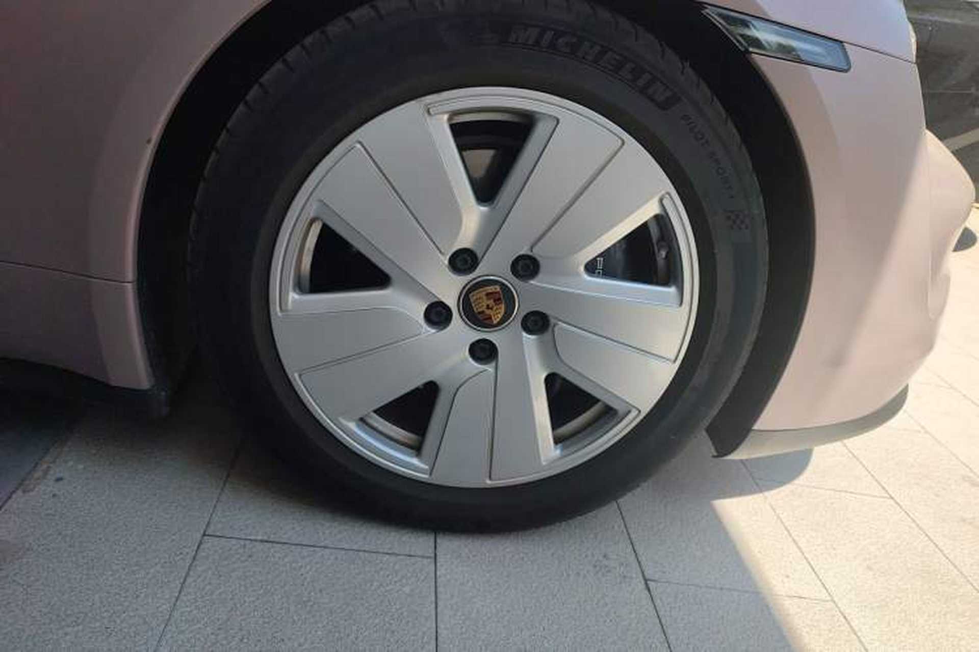 Used Porsche Taycan 2020 Taycan Right Front Wheel Hub