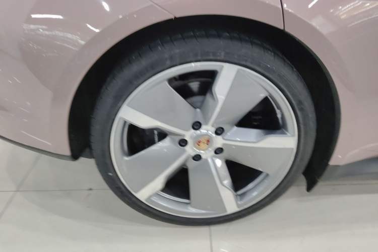 Used Porsche Taycan 2020 Taycan Right Rear Wheel Hub