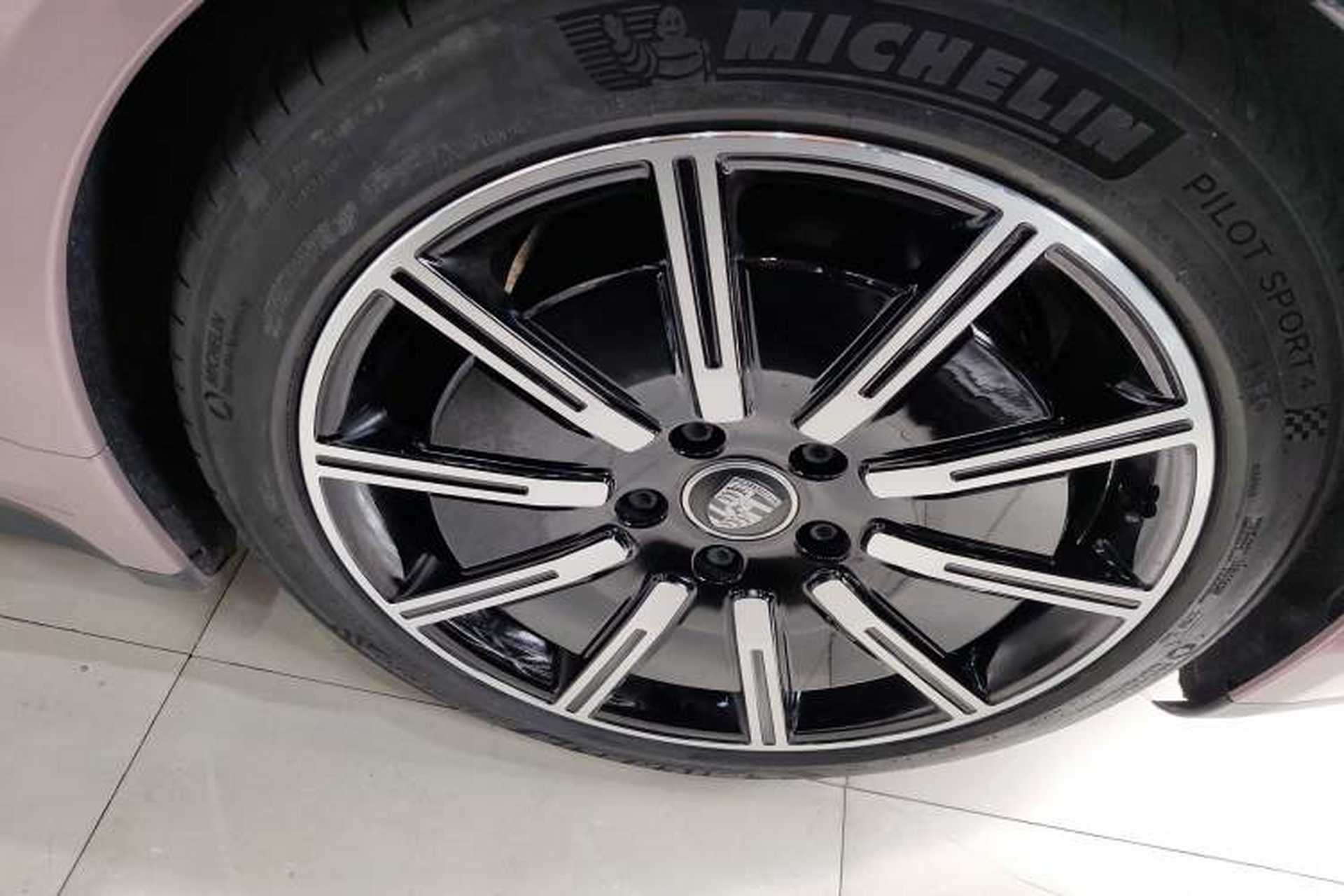 Used Porsche Taycan 2020 Taycan Right Front Wheel Hub