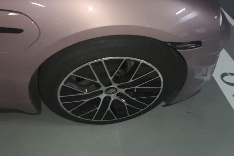 Used Porsche Taycan 2020 Taycan Right Front Wheel Hub