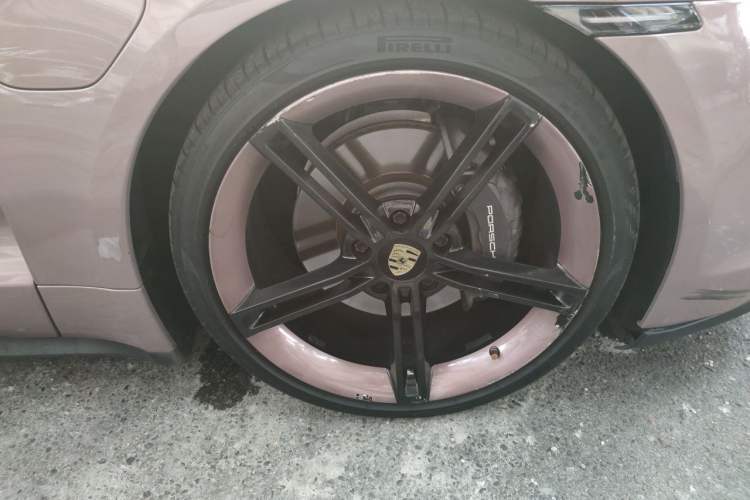 Used Porsche Taycan 2020 Taycan Right Front Wheel Hub