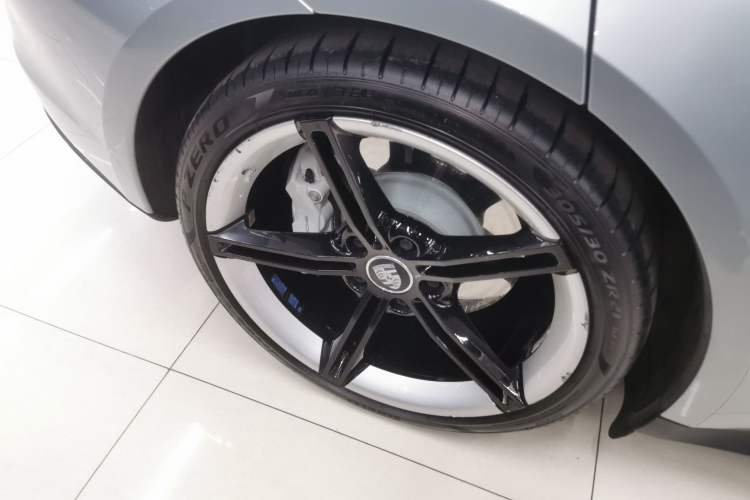 Used Porsche Taycan 2020 Taycan Right Rear Wheel Hub