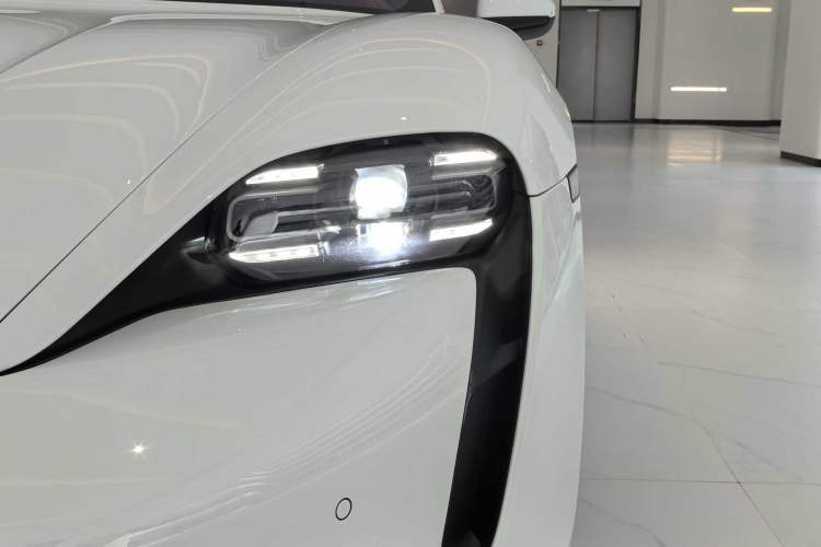 Used Porsche Taycan 2020 Taycan Exterior 6