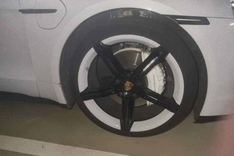 Used Porsche Taycan 2020 Taycan Right Front Wheel Hub