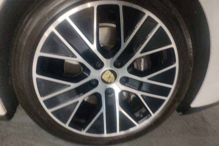 Used Porsche Taycan 2020 Taycan Right Front Wheel Hub