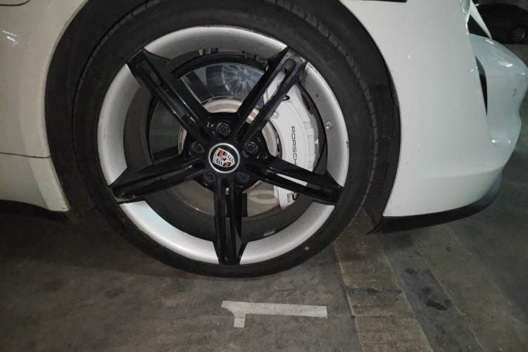 Used Porsche Taycan 2020 Taycan Right Front Wheel Hub