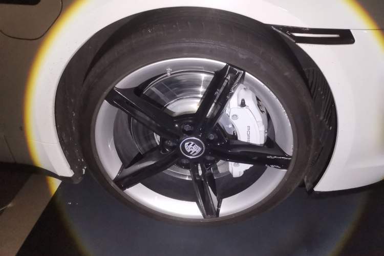 Used Porsche Taycan 2020 Taycan Right Front Wheel Hub