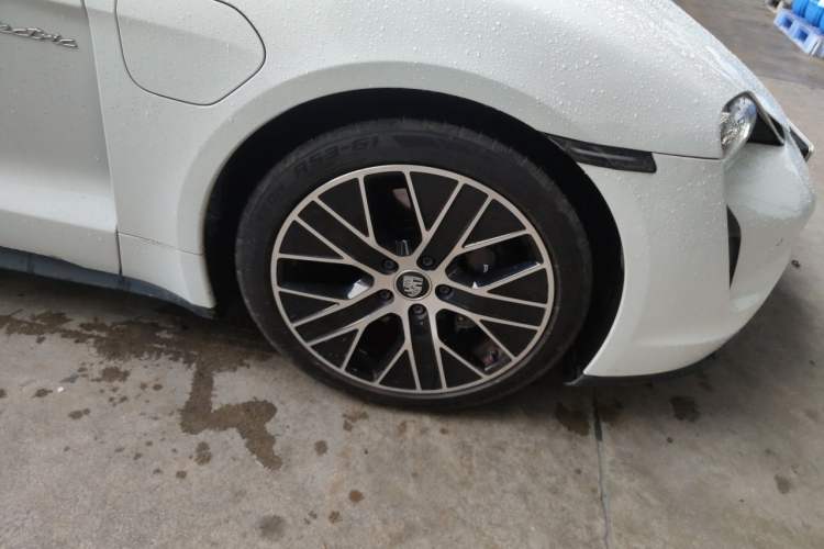 Used Porsche Taycan 2020 Taycan Right Front Wheel Hub
