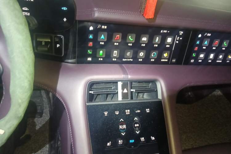 Used Porsche Taycan 2022-Year Updated Taycan Audio And AC Panel