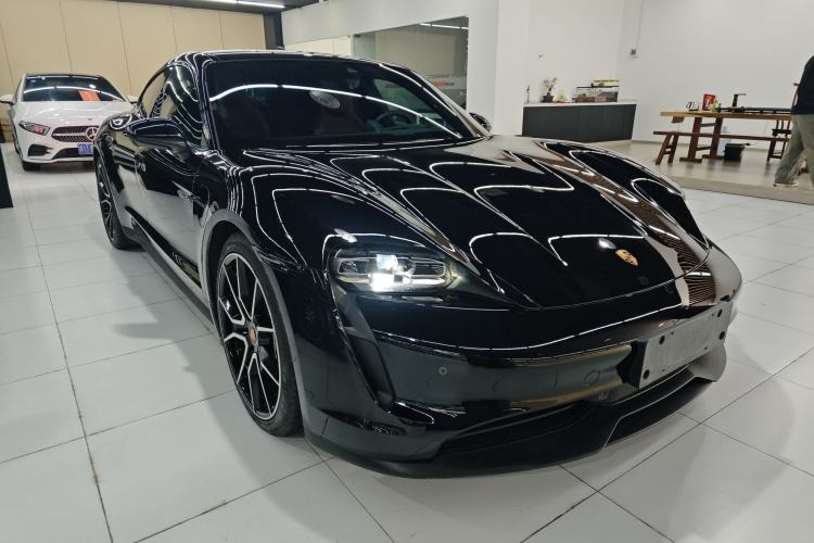 Used Porsche Taycan 2022 Taycan Front Right 45 Deg