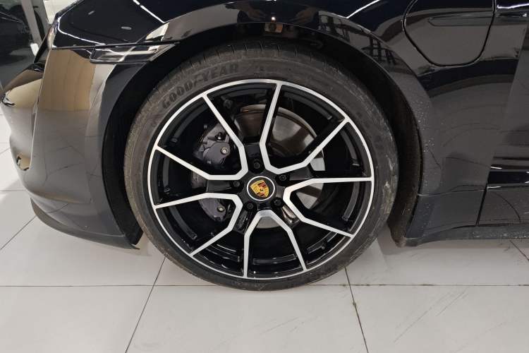 Used Porsche Taycan 2022 Taycan Left Front Wheel Hub